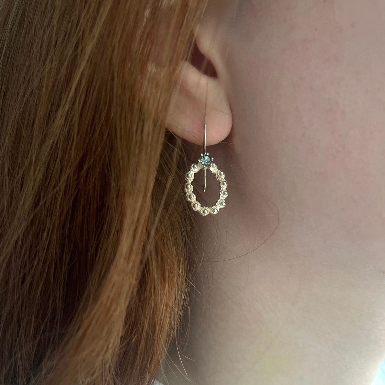 Zeeland earrings green spinel with ear hook