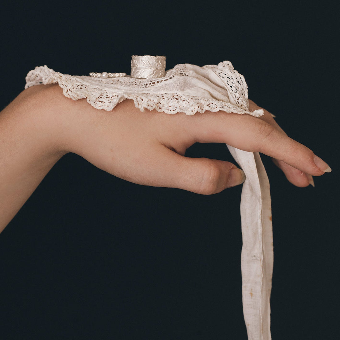 Zilveren brede-ring, geinspireerd op kant-Hester Zagt X Rijksmuseum