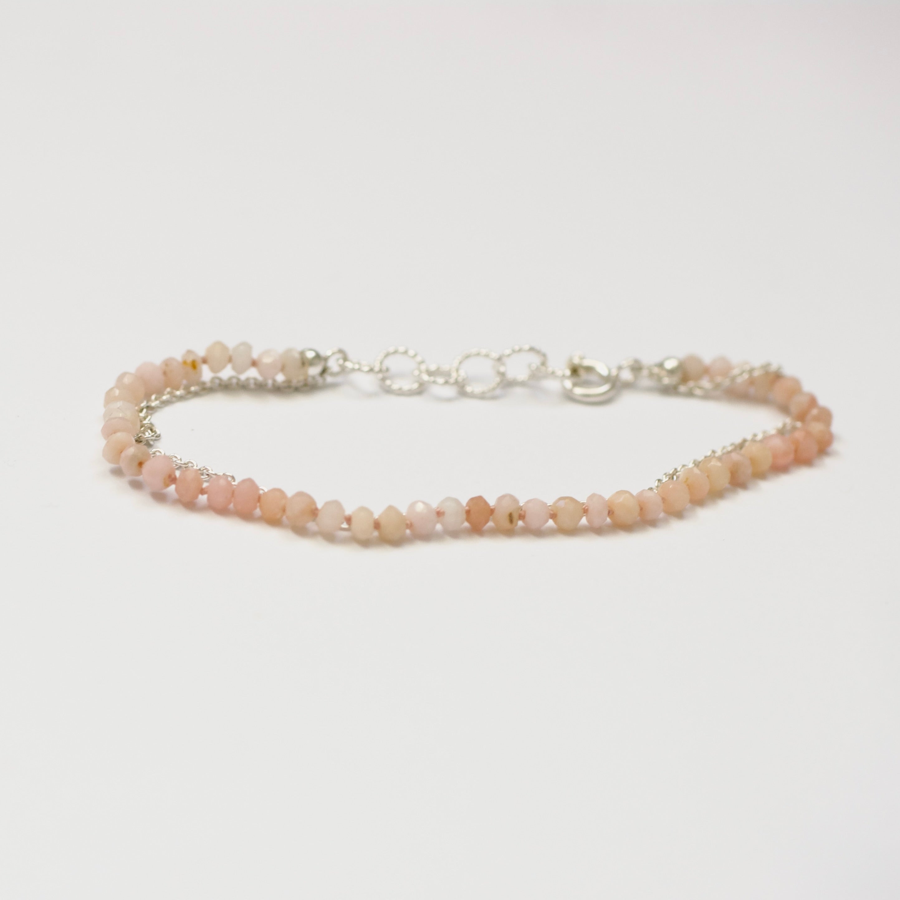 Onyx Armband — Roze onyx Geknoopt op Strengetje met Zilver