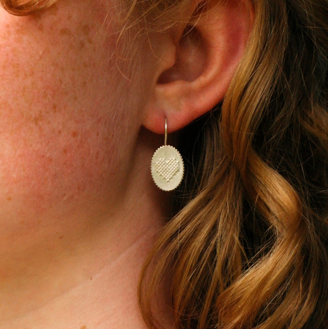 hartje-oorbel-zilver-Hester Zagt