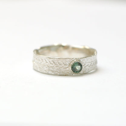 ring geinspireerd op kantwerk met spinel-Hester Zagt