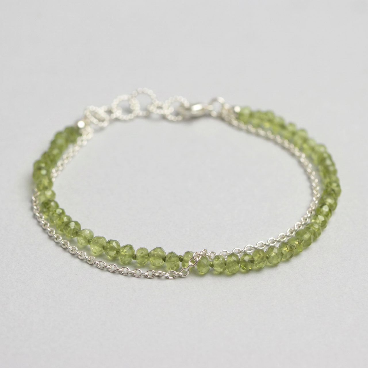 Peridot armbandje zilver -Hester Zagt