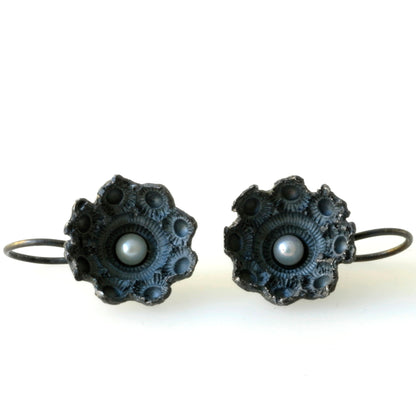 Zeeland earrings blackened silver and white pearls