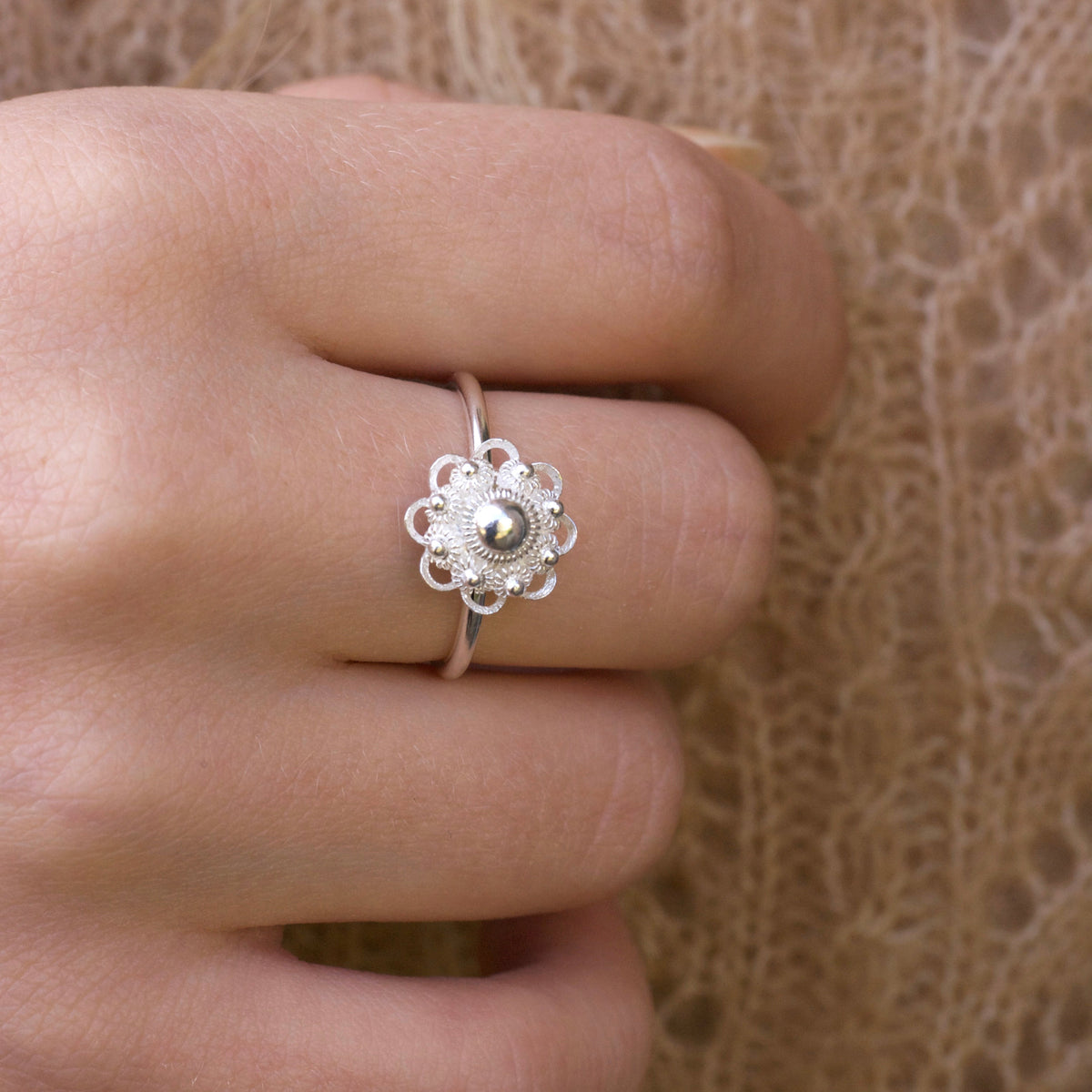 de echte zeeuwse knoop ring in zilver- Hester Zagt